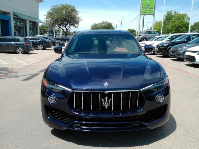 Used 2021 Maserati Levante AWD/4WD image 2