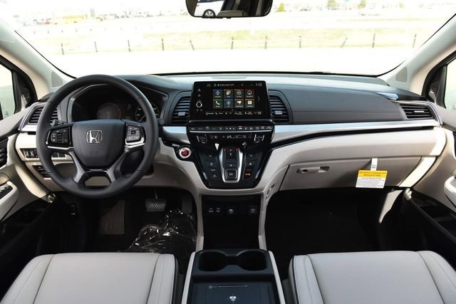 New 2026 Honda Odyssey Touring image 7