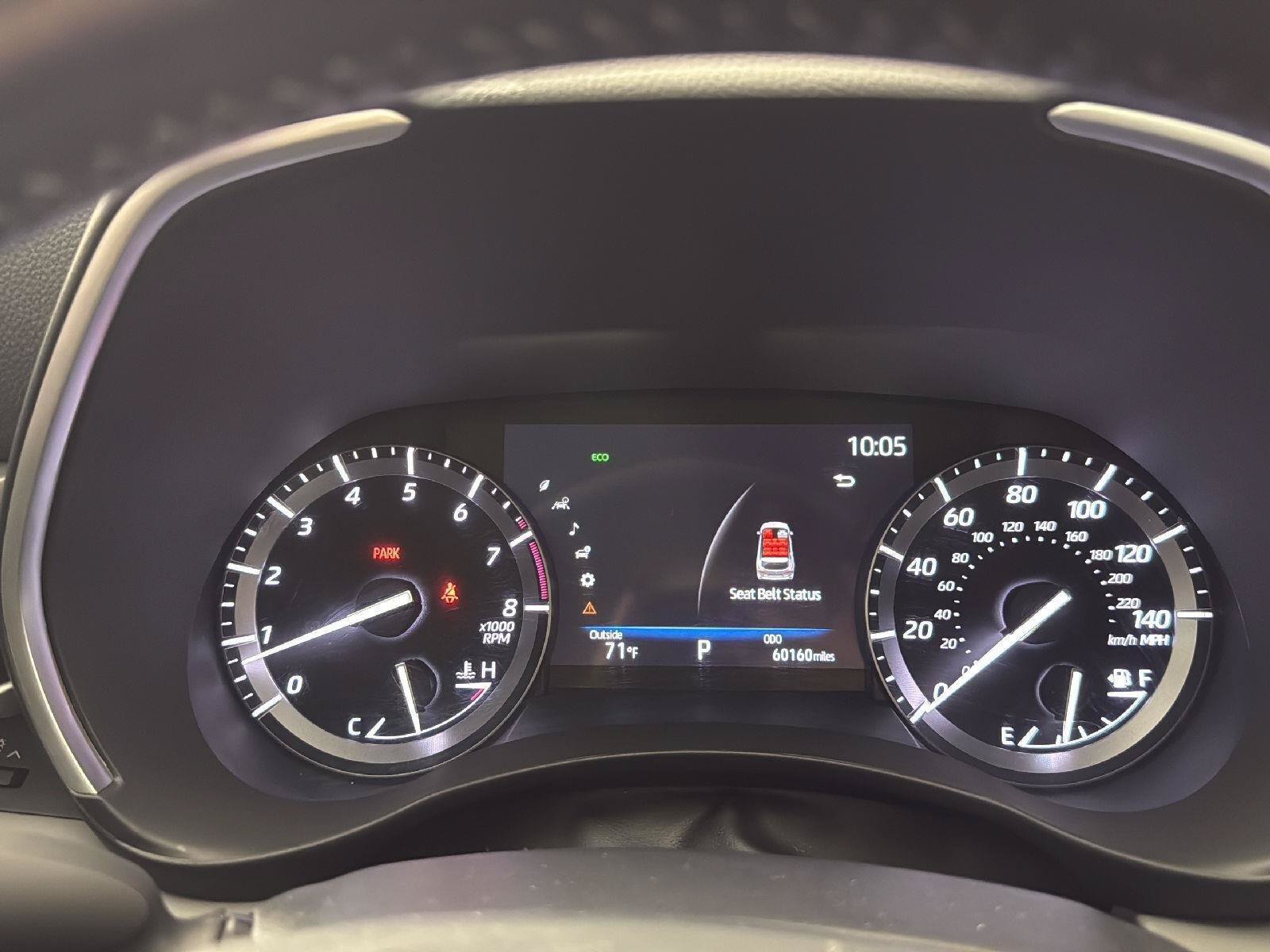 Used 2021 Toyota Highlander XLE AWD/4WD image 11
