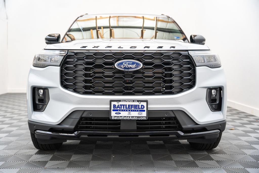 New 2026 Ford Explorer ST-Line AWD/4WD image 2