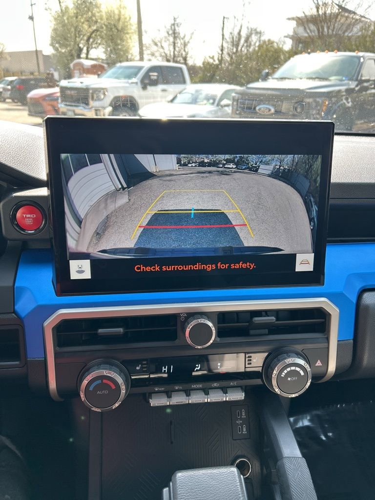 Used 2024 Toyota Tacoma TRD Off-Road image 15