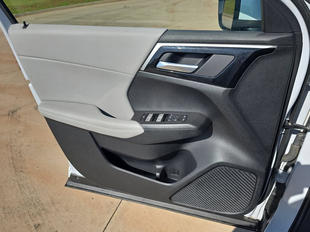 Used 2025 Mitsubishi Outlander SE AWD/4WD image 28