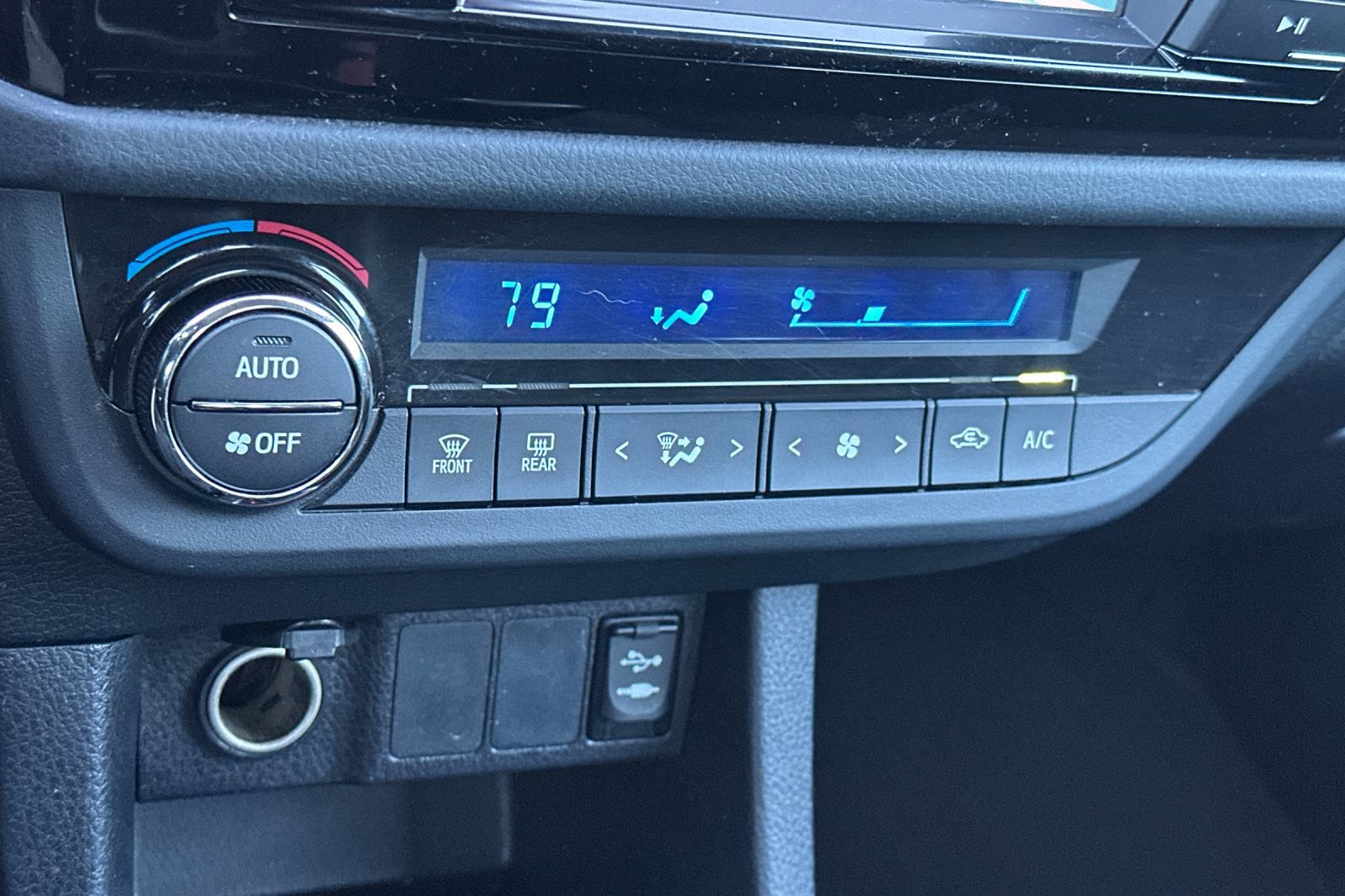 Used 2016 Toyota Corolla S FWD image 18