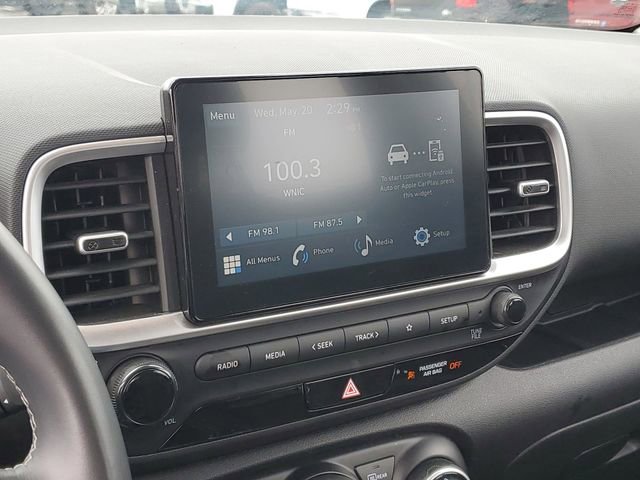 Used 2025 Hyundai Venue SEL FWD image 13