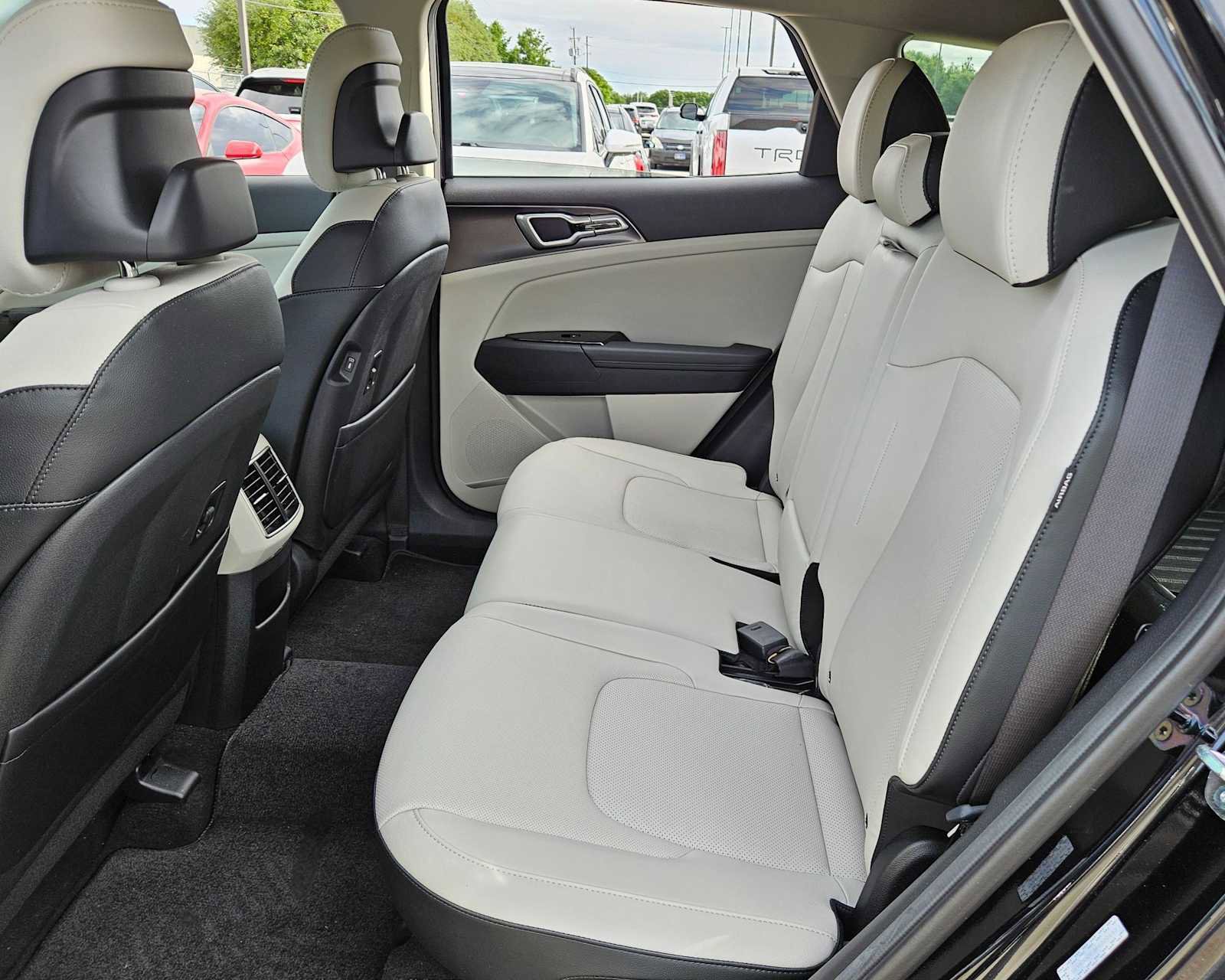 Certified 2024 Kia Sportage EX FWD image 19