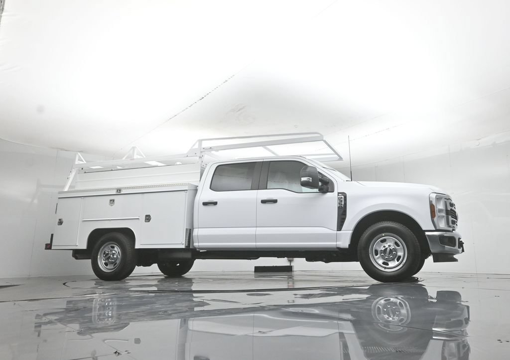 New 2026 Ford F350 XL w/ XL Chrome Package RWD image 55
