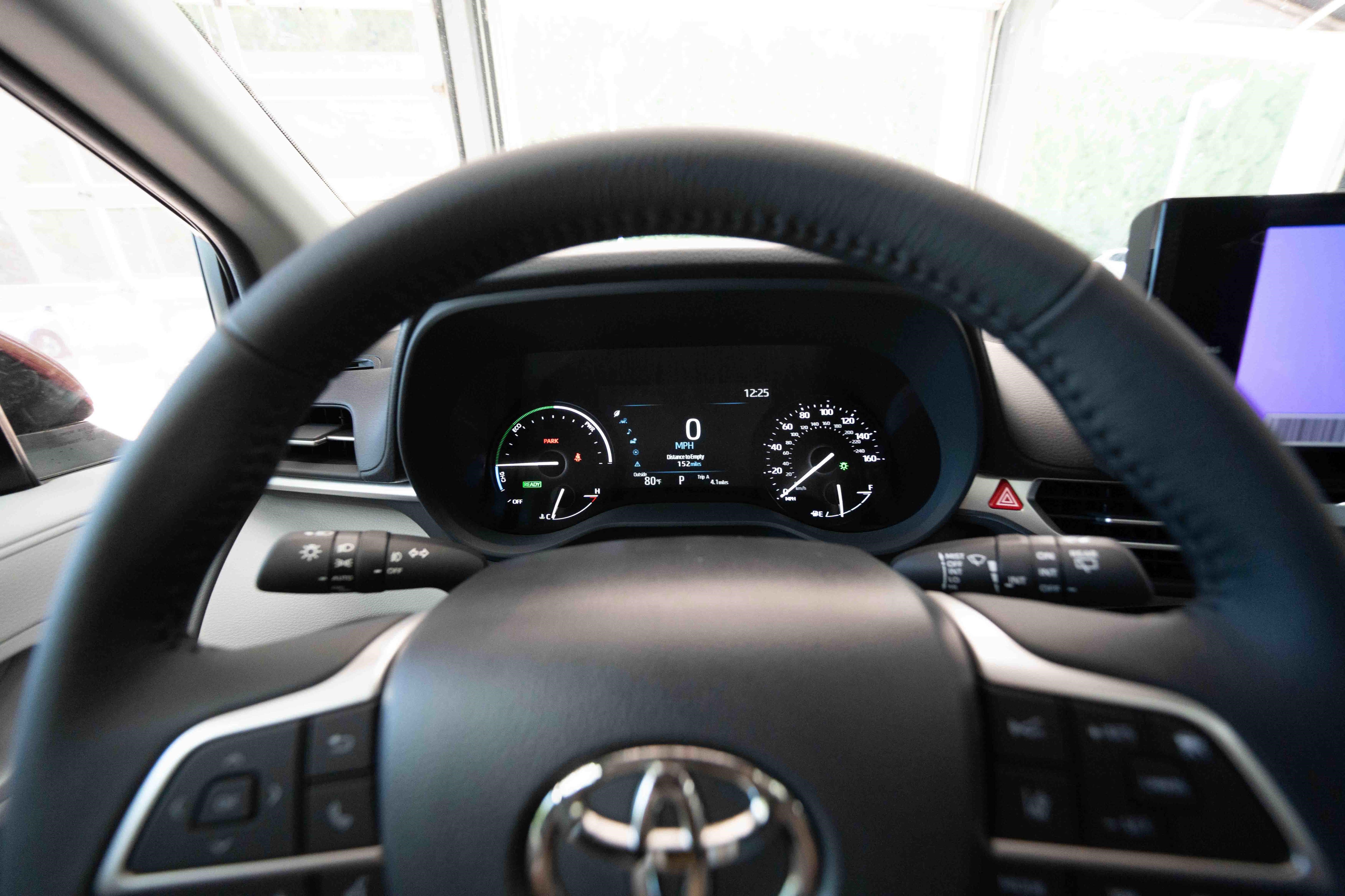New 2026 Toyota Sienna XLE AWD/4WD image 15
