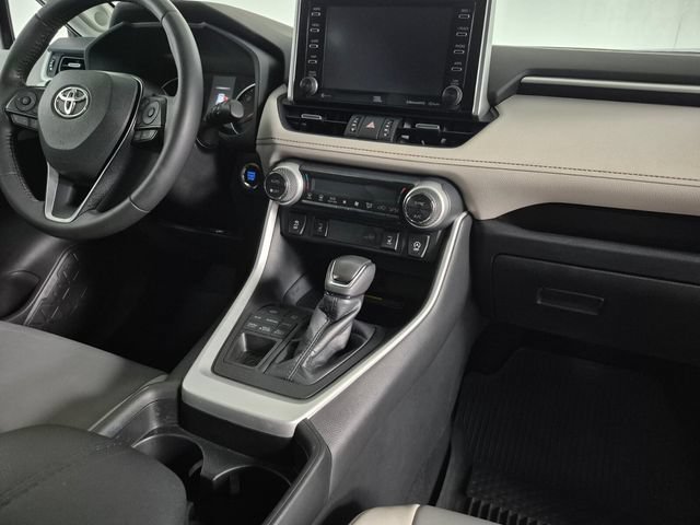 Certified 2021 Toyota RAV4 XLE Premium AWD/4WD image 35