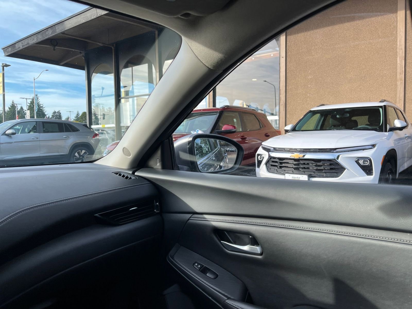 Used 2025 Nissan Sentra SV image 35