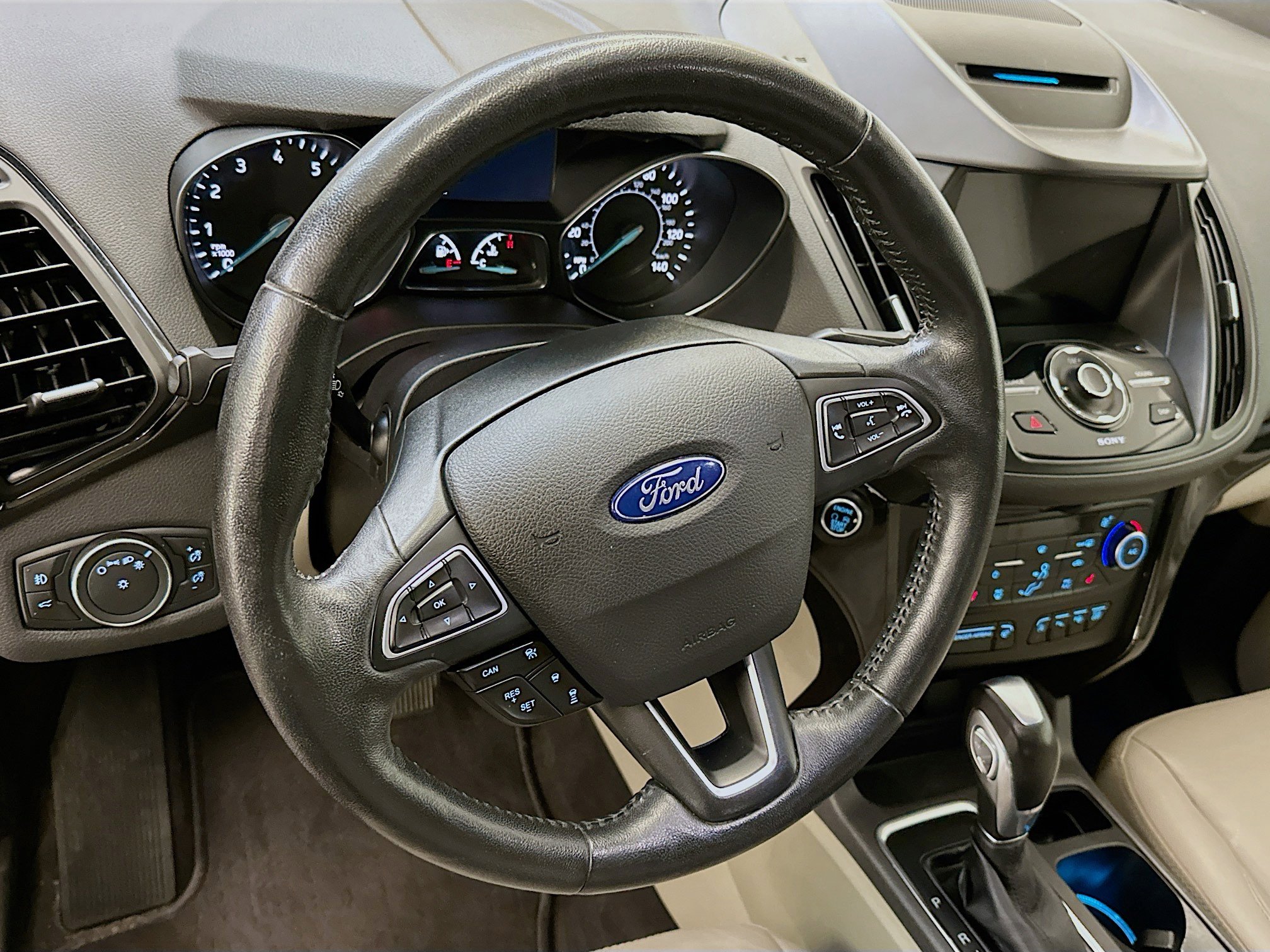 Used 2018 Ford Escape Titanium w/ Ford Safe & Smart Package image 18