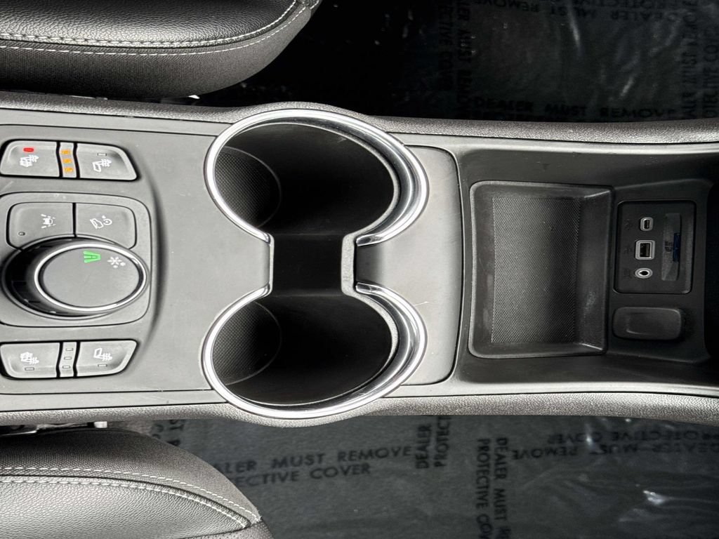 Used 2024 GMC Terrain SLT FWD image 7
