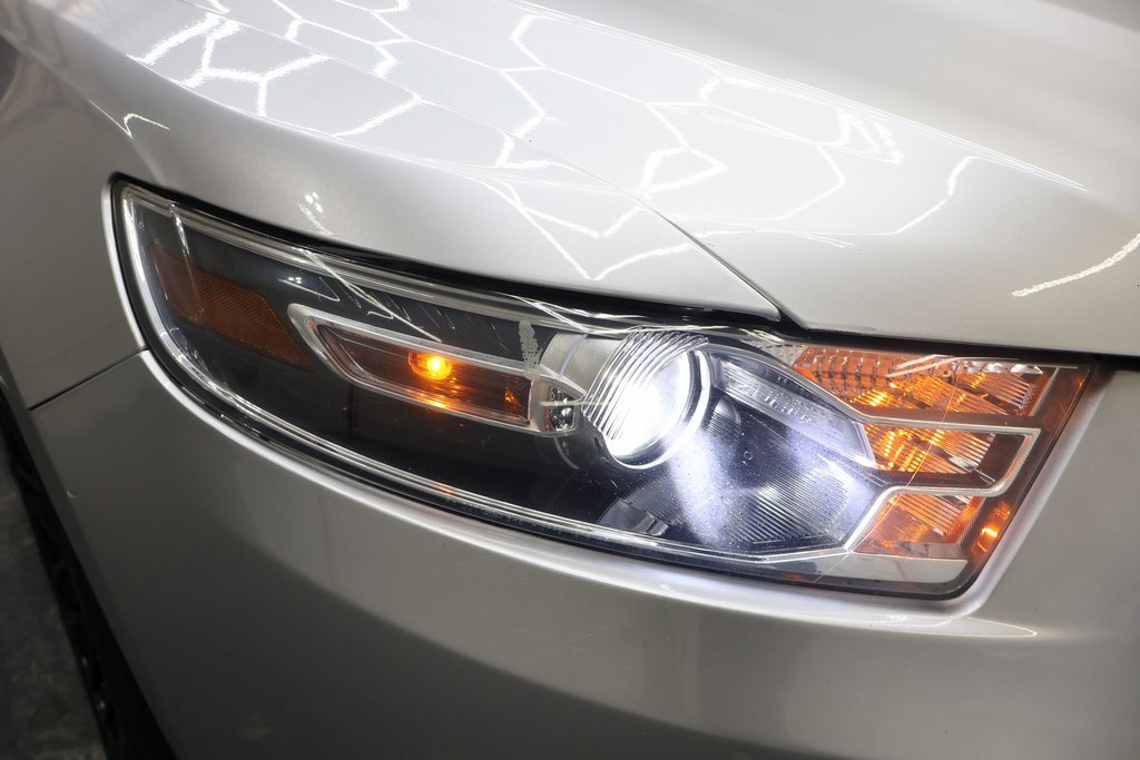 Used 2019 Ford Taurus Limited image 26