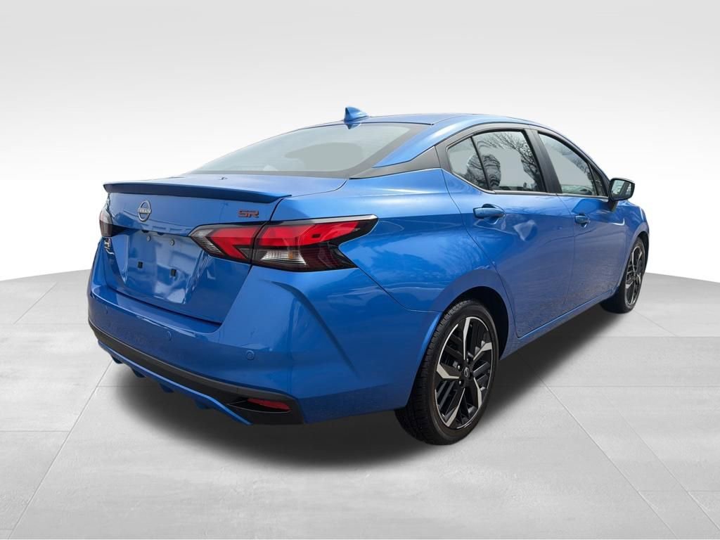 Used 2024 Nissan Versa SR image 5