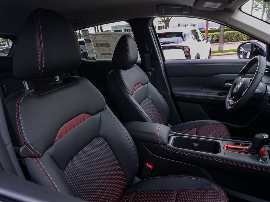 New 2026 Nissan Kicks SR FWD image 21