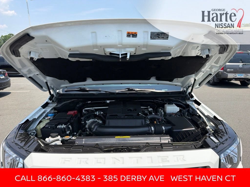 Certified 2024 Nissan Frontier SV w/ Tow Package AWD/4WD image 32