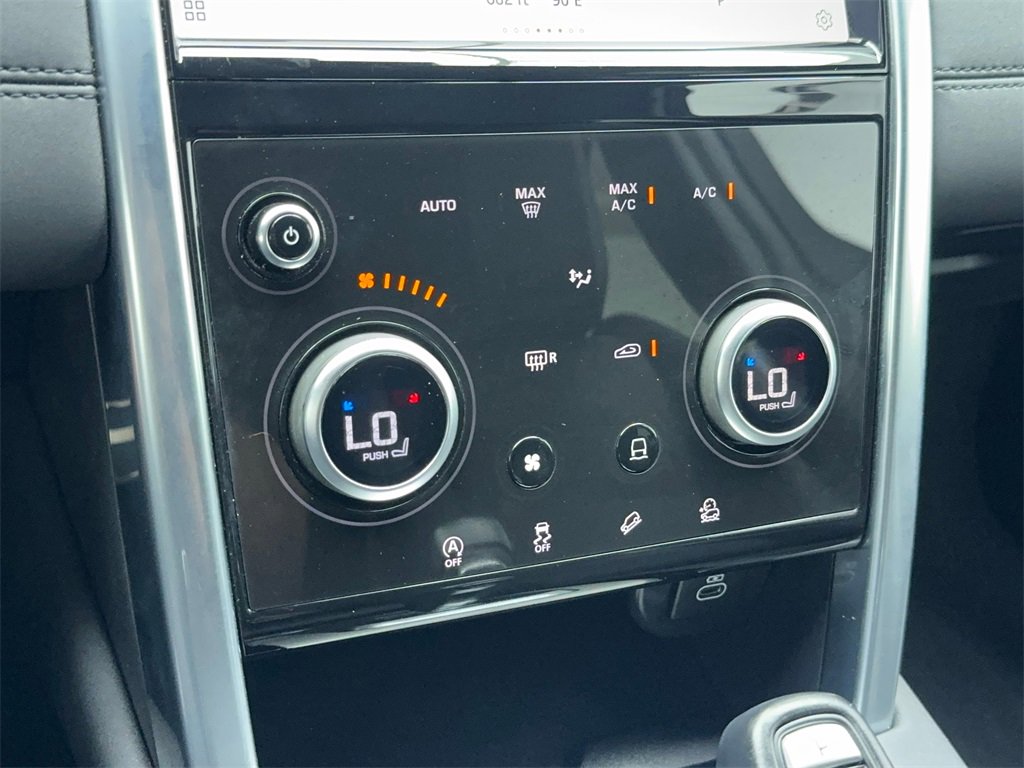 Used 2023 Land Rover Discovery Sport SE image 32