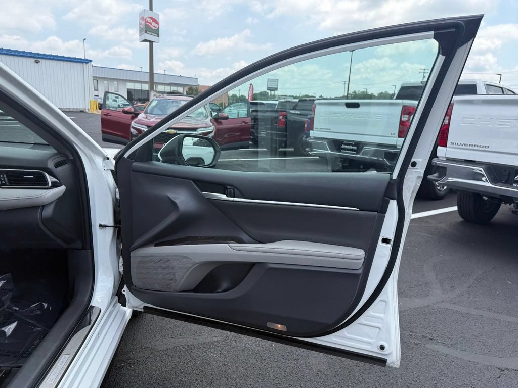 Used 2024 Toyota Camry XSE w/ Navigation Package FWD image 11