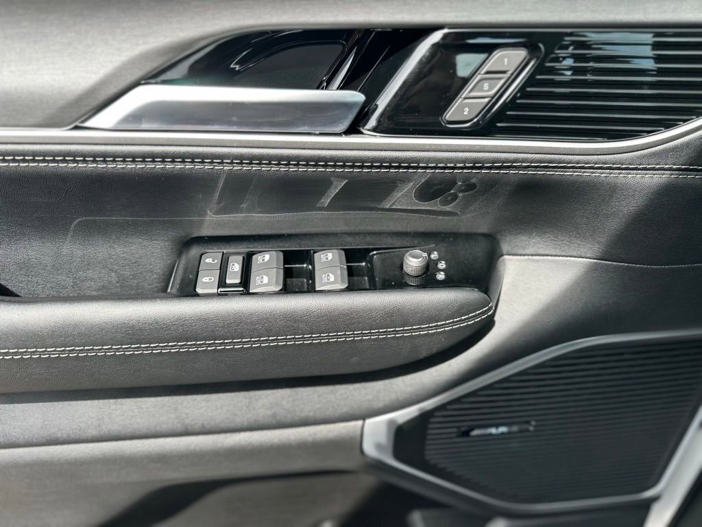 New 2026 Jeep Grand Wagoneer 4WD image 36