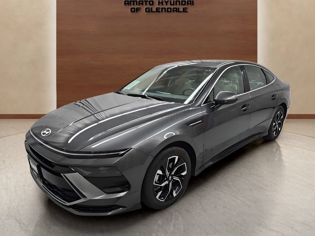 Certified 2025 Hyundai Sonata SEL FWD image 2