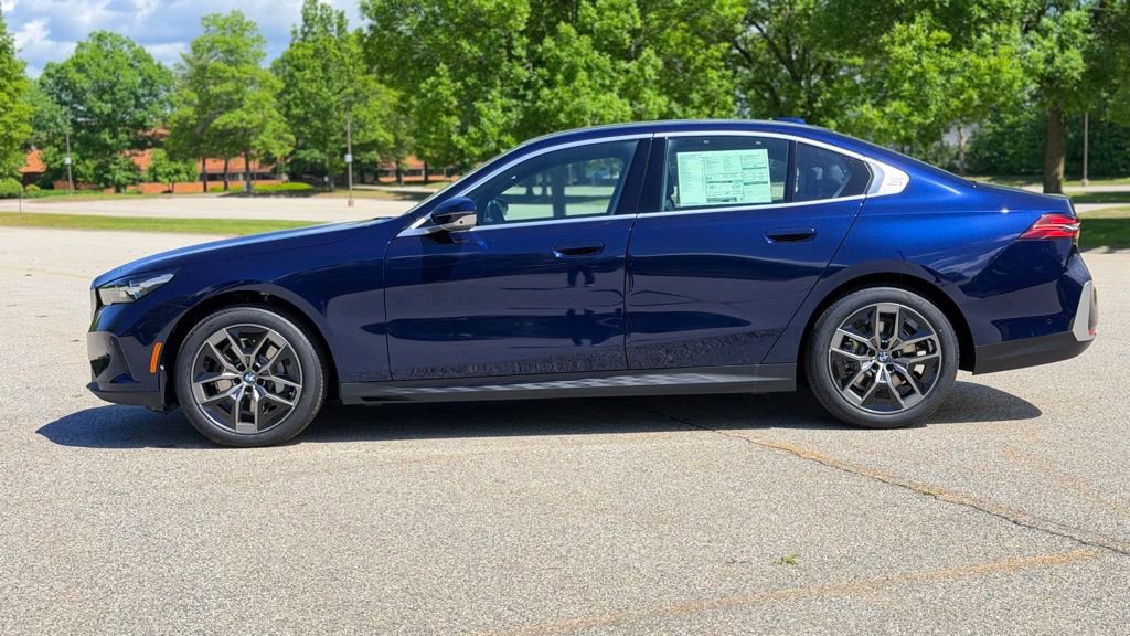 New 2027 BMW 530i xDrive w/ Premium Package AWD/4WD image 3