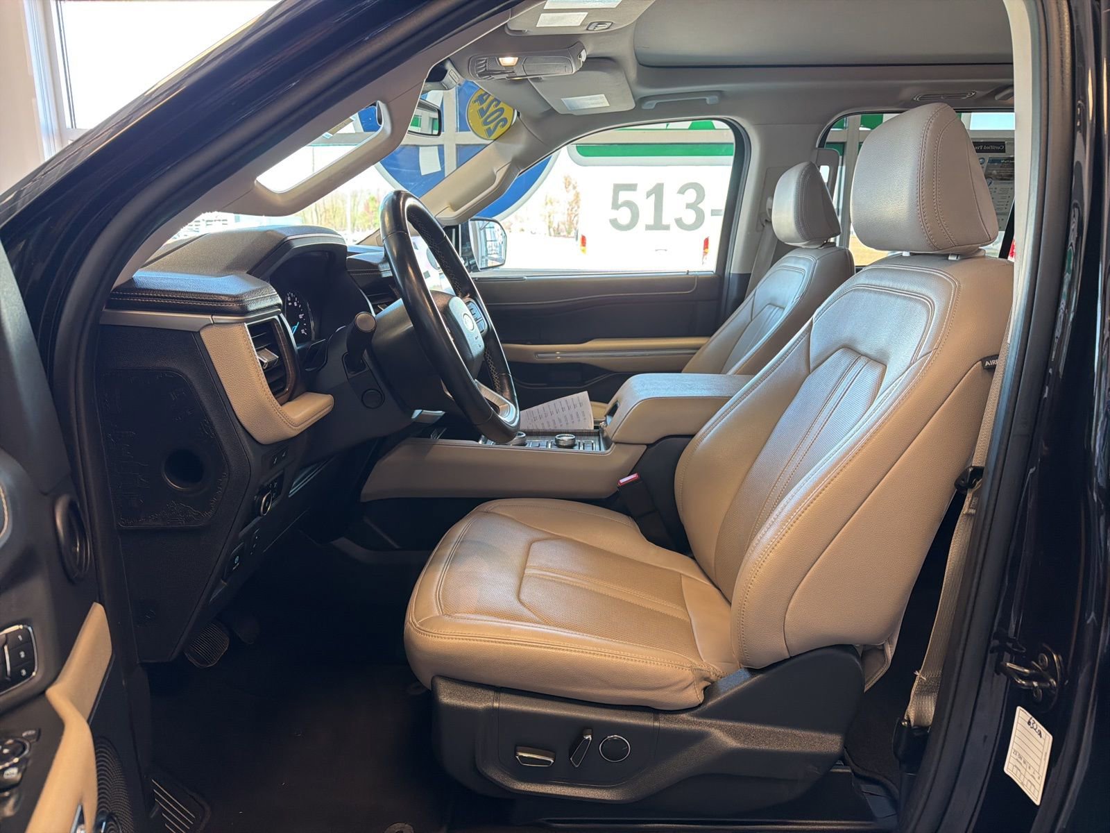 Used 2024 Ford Expedition Max Limited AWD/4WD image 19