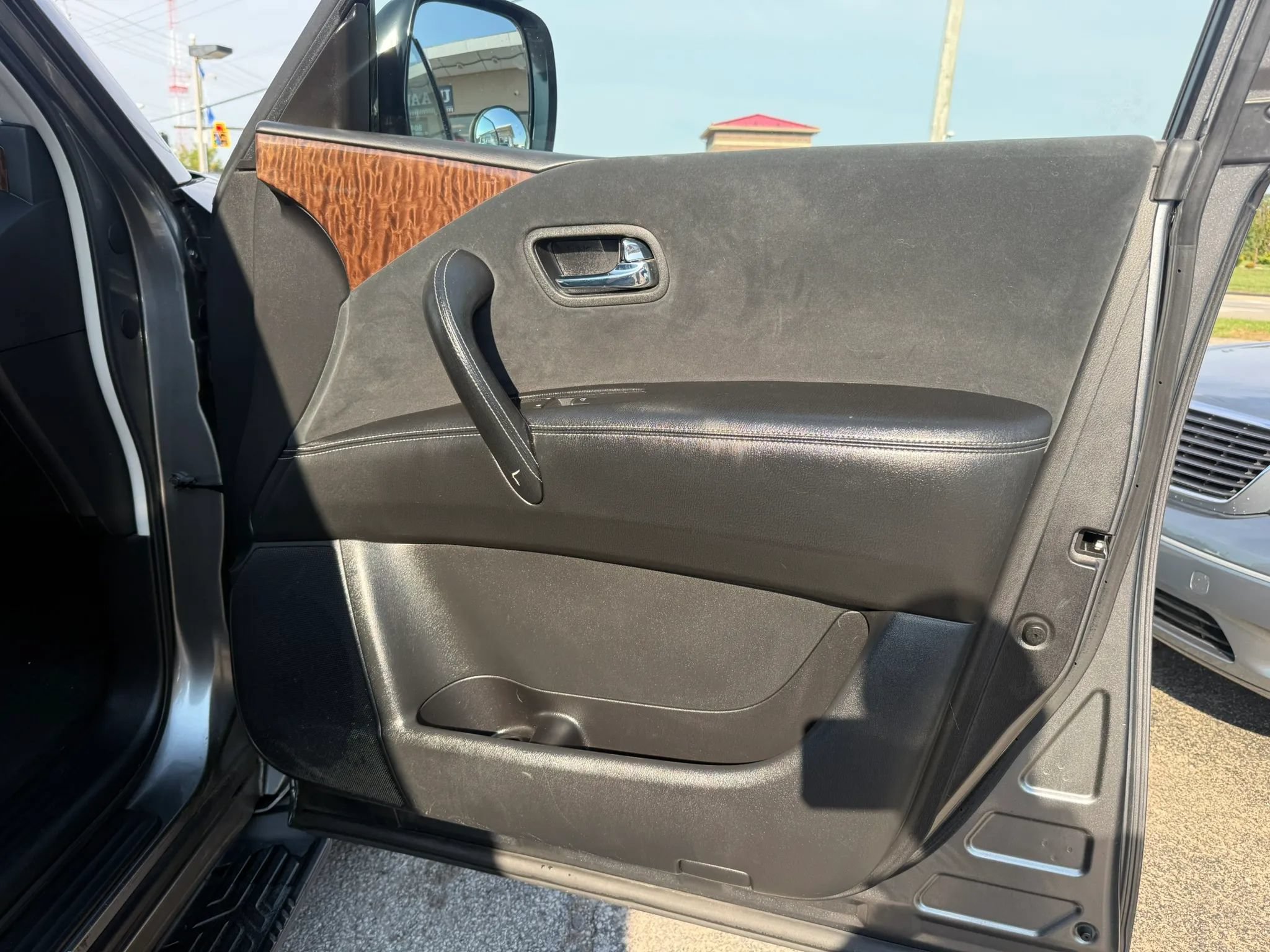 Used 2019 Nissan Armada SV w/ Driver Package AWD/4WD image 21