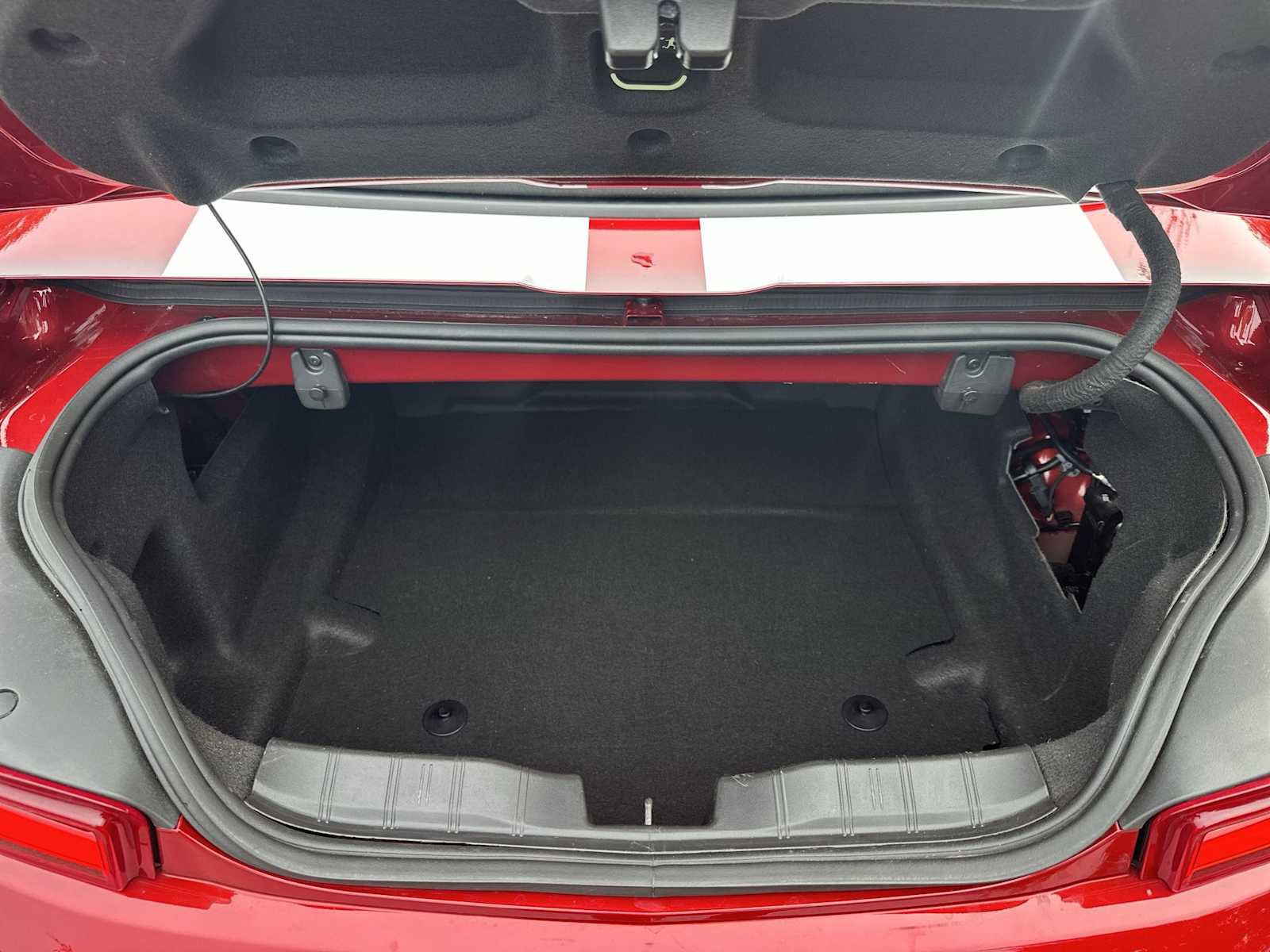 Used 2018 Chevrolet Camaro SS RWD image 25