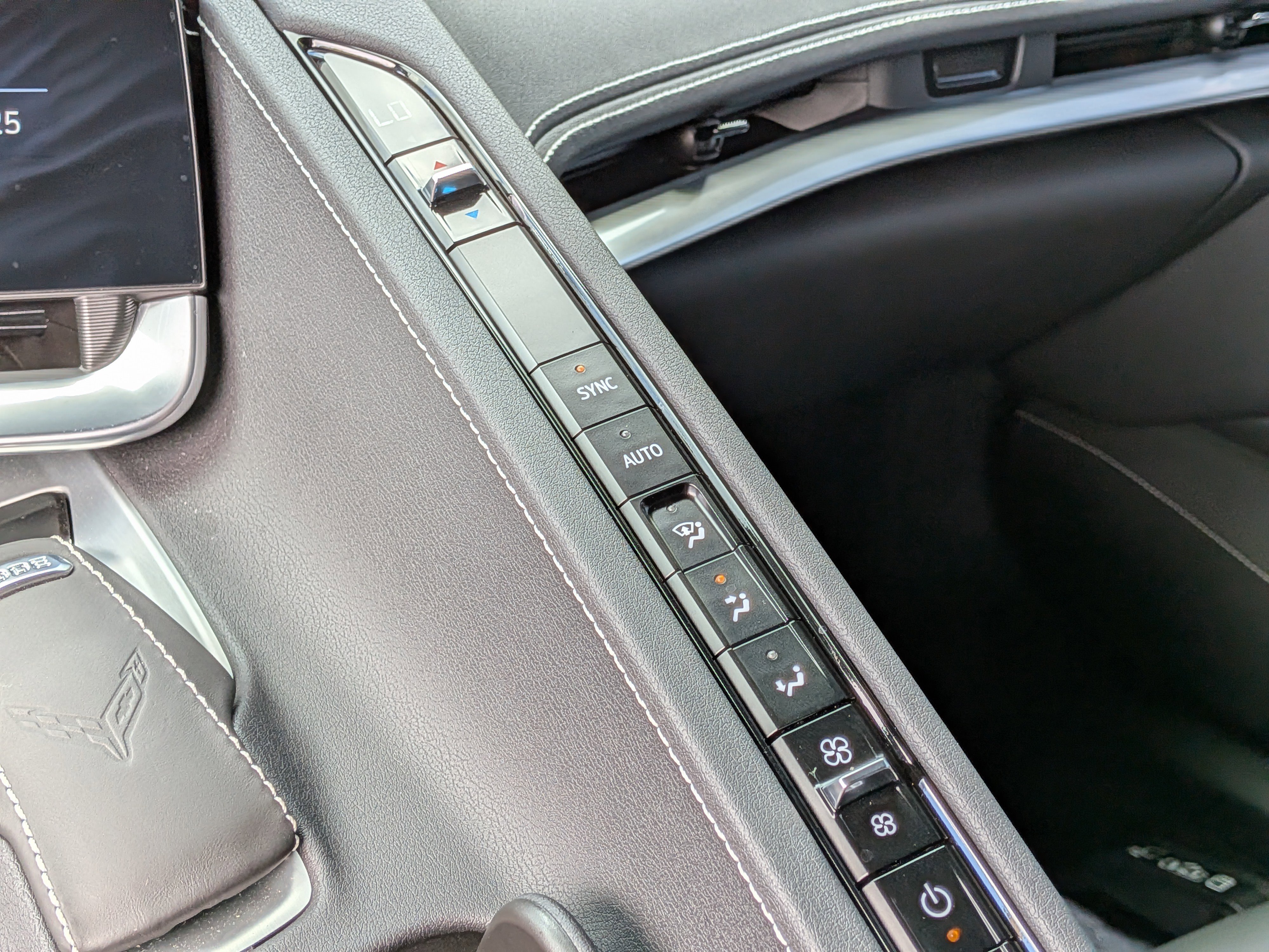 Used 2023 Chevrolet Corvette Stingray Coupe w/ Z51 Performance Package image 27