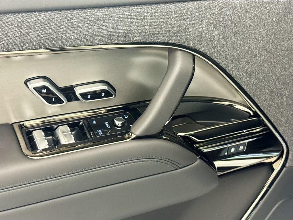 New 2026 Land Rover Range Rover Sport SE AWD/4WD image 17