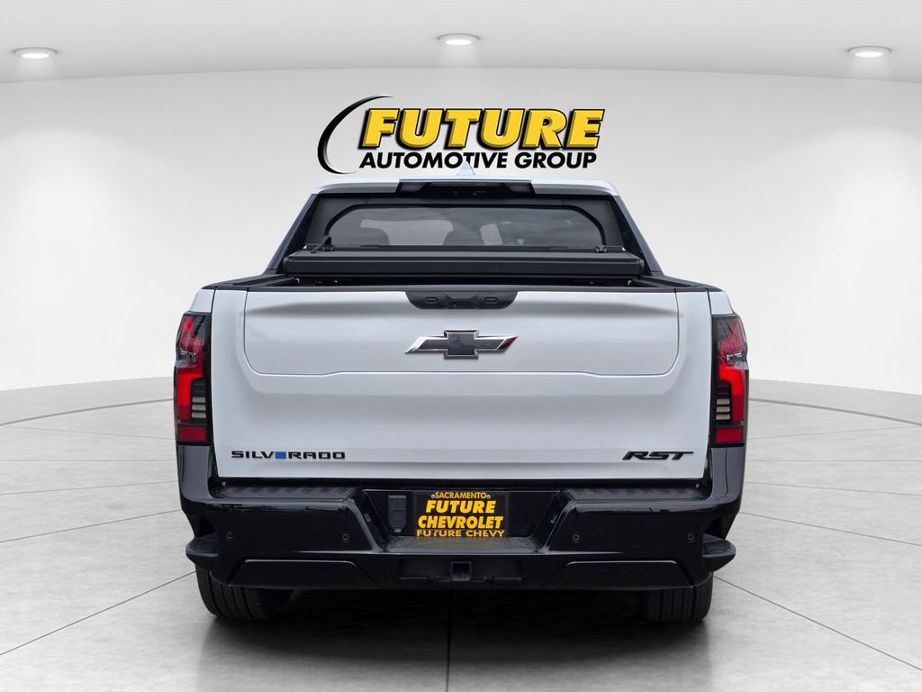Used 2025 Chevrolet Silverado EV RST AWD/4WD image 5