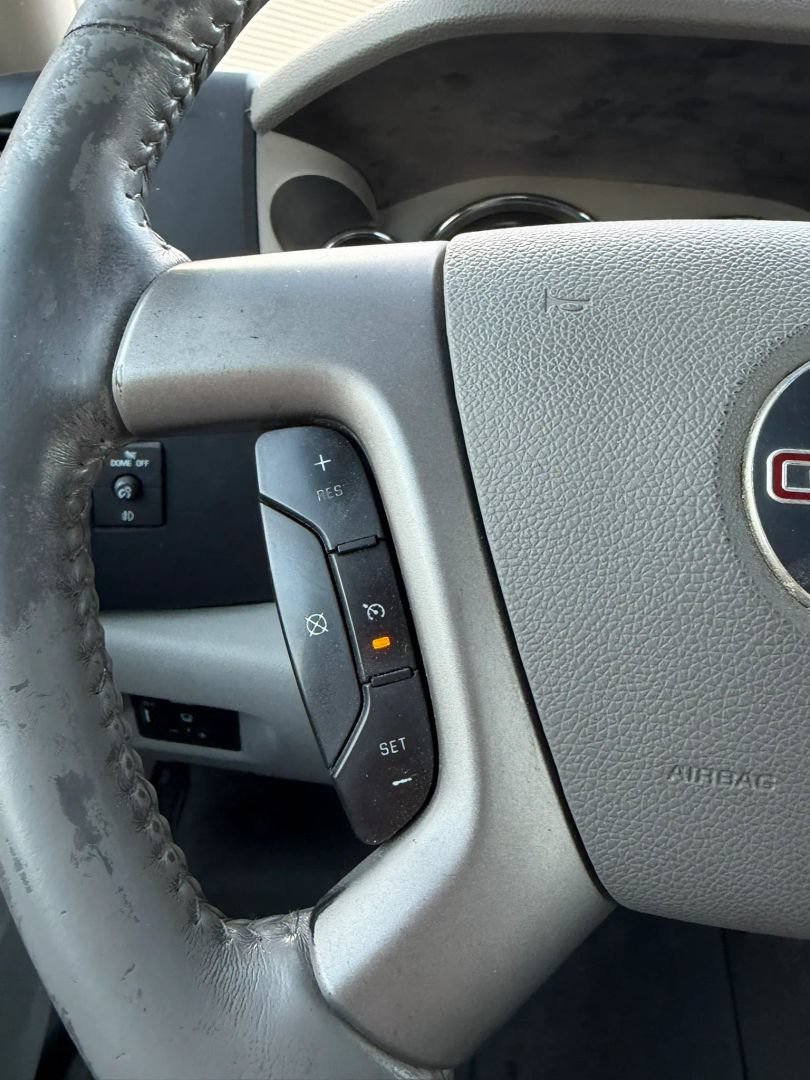 Used 2007 GMC Sierra 2500 SLE w/ Z71 Off-Road Package AWD/4WD image 20