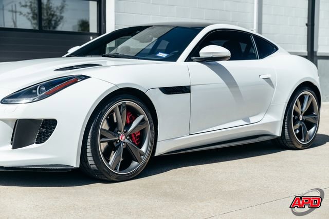 Used 2016 Jaguar F-TYPE R image 46