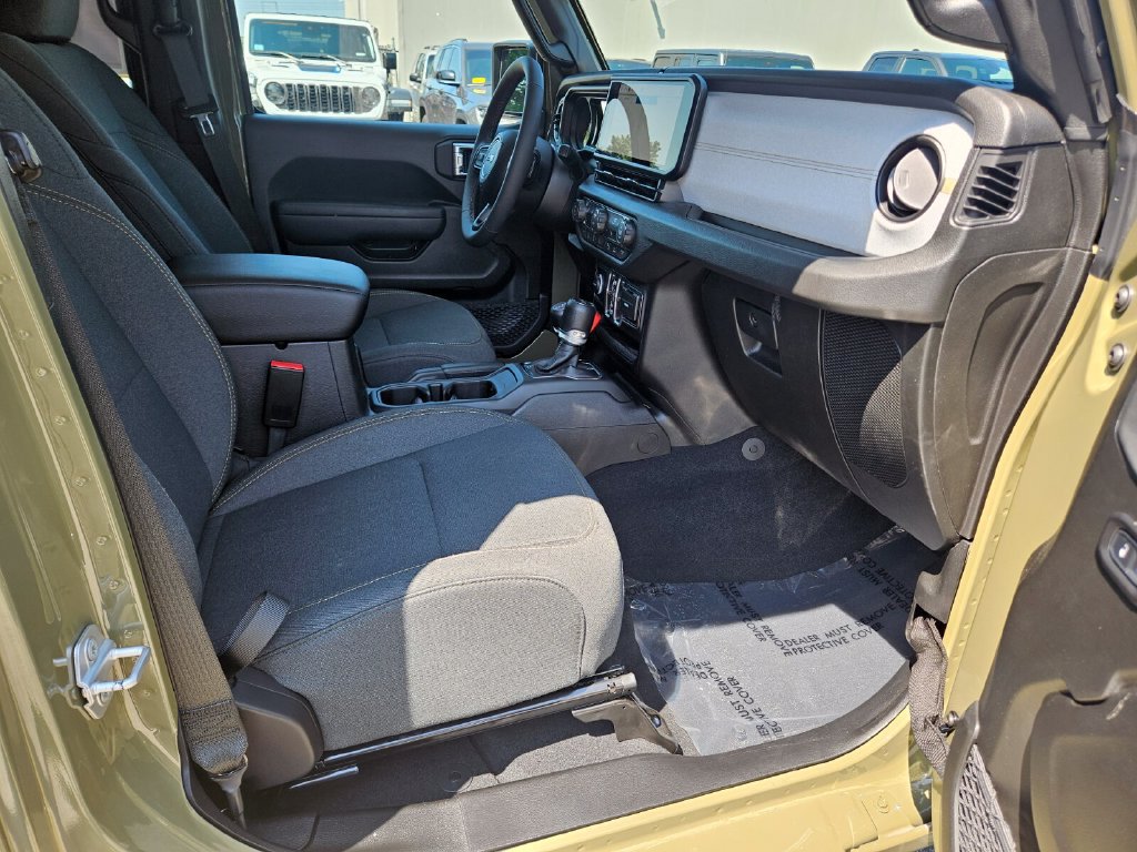 Used 2026 Jeep Wrangler Unlimited Sport AWD/4WD image 11
