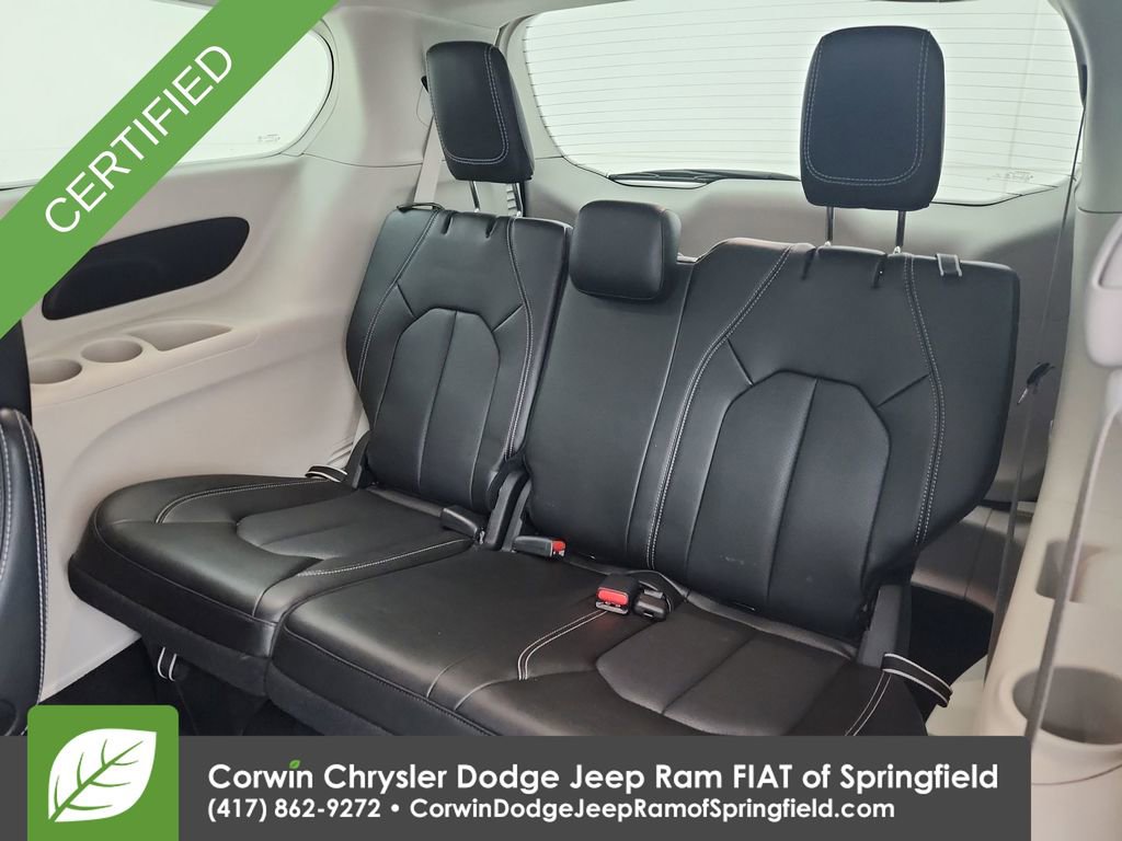 Used 2024 Chrysler Pacifica Touring-L FWD image 29