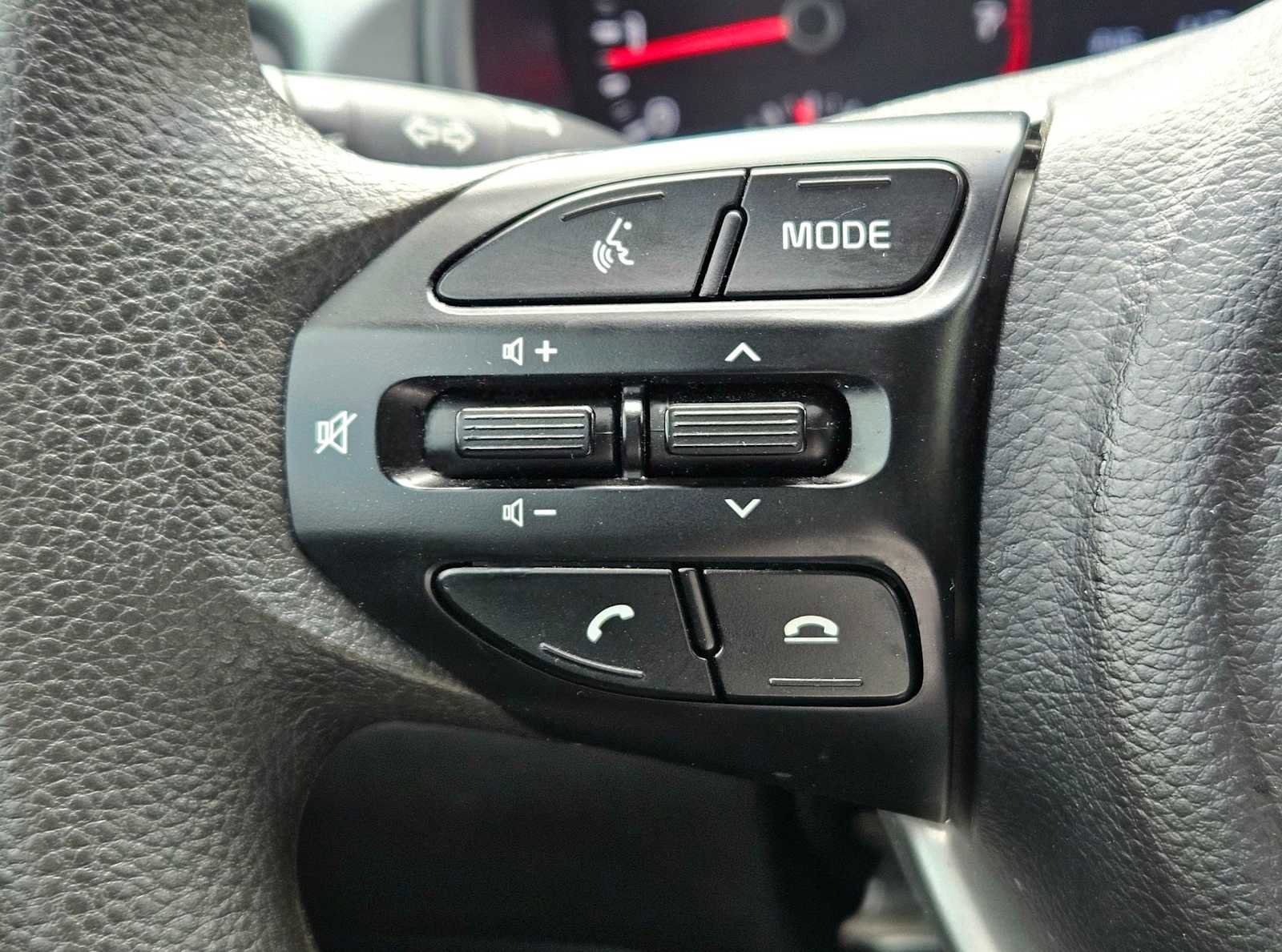 Used 2023 Kia Rio S image 18