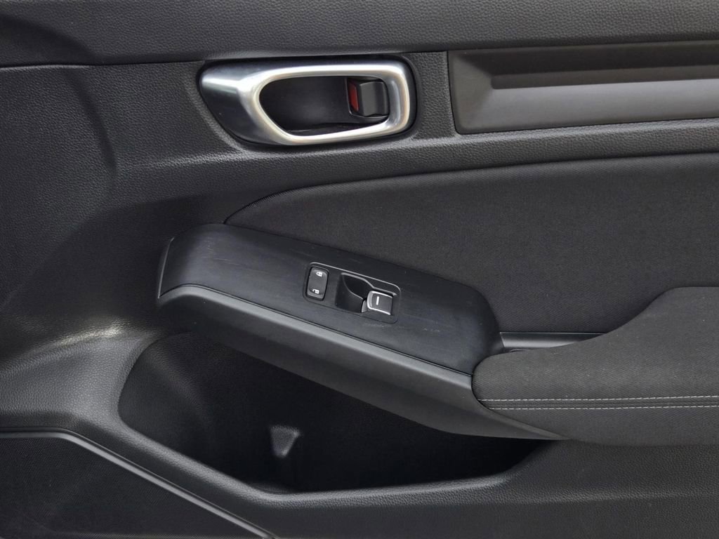 Used 2025 Honda Civic Sport image 8