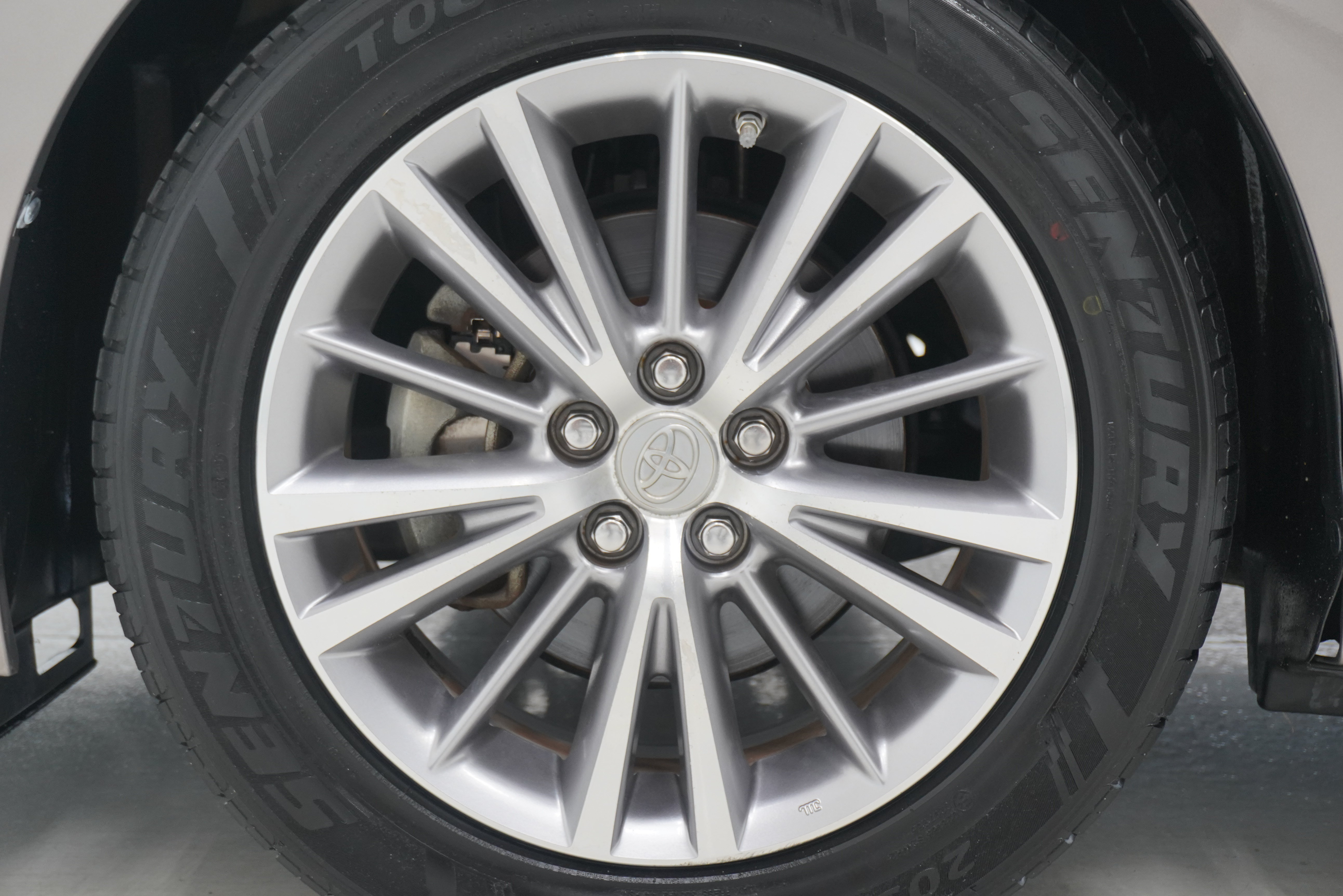 Used 2015 Toyota Corolla LE FWD image 23