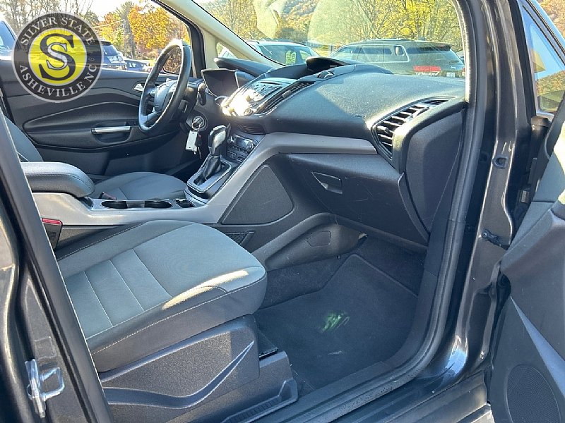 Used 2016 Ford C-MAX SE image 16