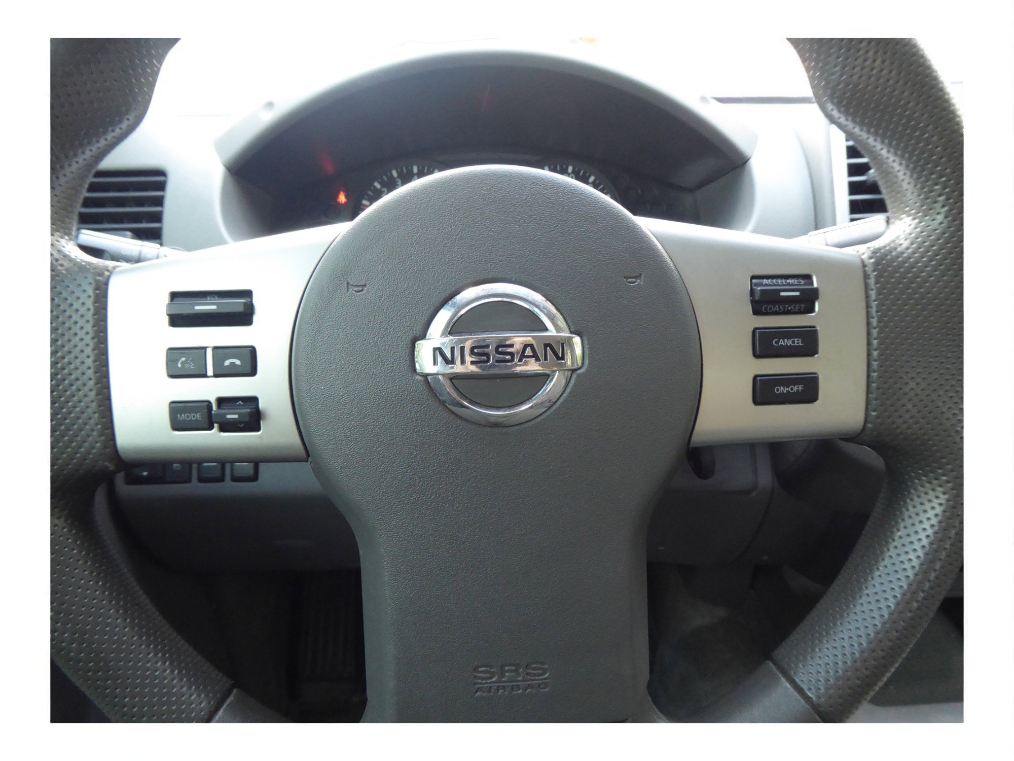 Used 2016 Nissan Frontier SV image 11