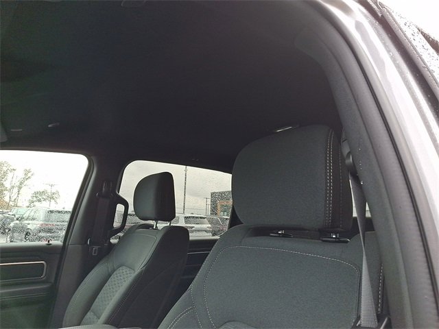 New 2026 RAM 1500 4x4 Crew Cab image 10