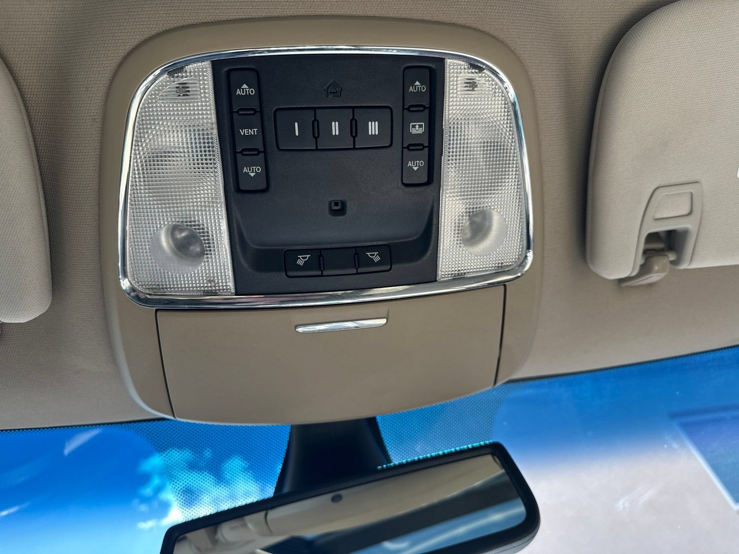 Used 2011 Jeep Grand Cherokee Limited AWD/4WD image 65