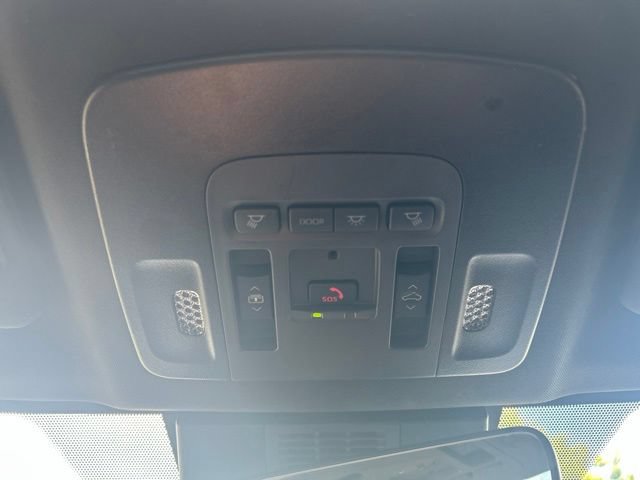 Used 2025 Toyota Camry XSE FWD image 28