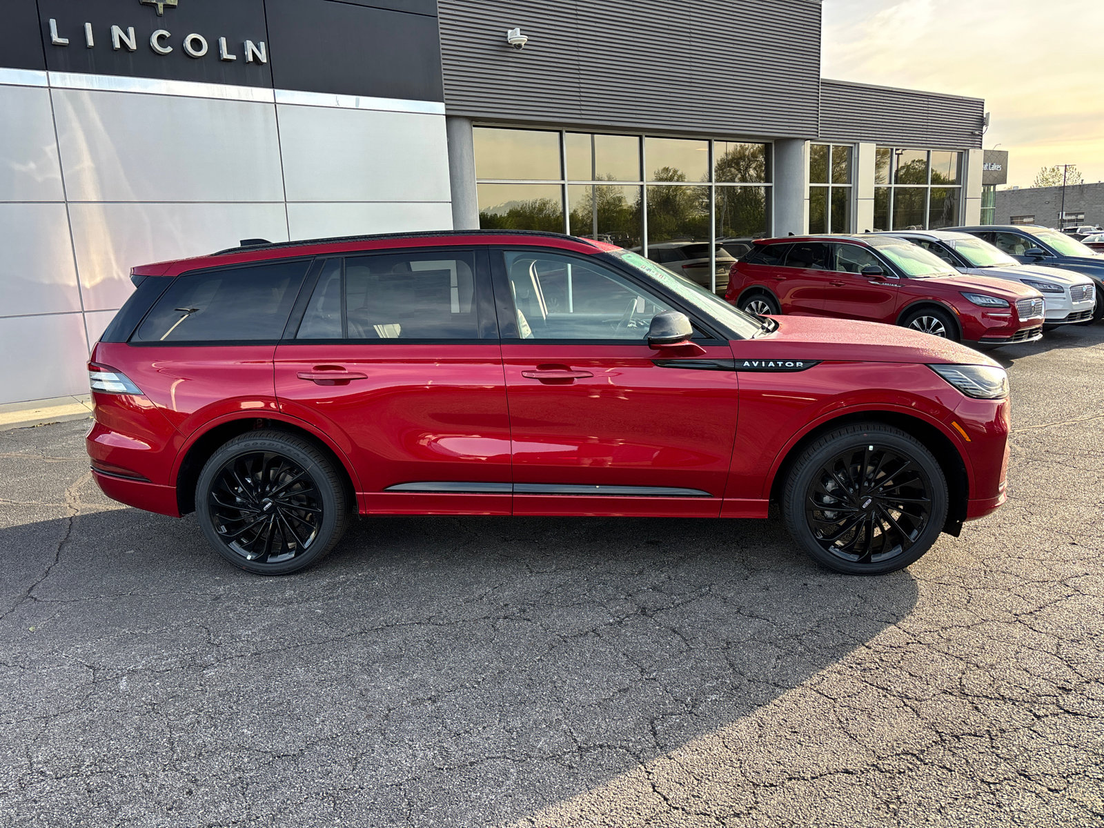 New 2026 Lincoln Aviator Reserve AWD/4WD image 7