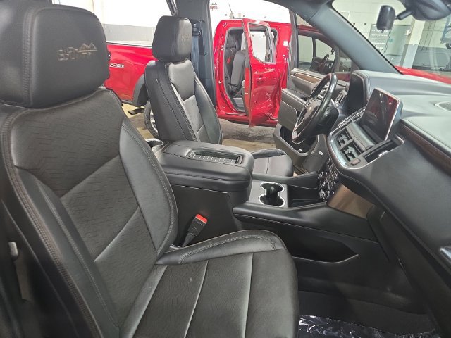 Used 2021 Chevrolet Tahoe High Country w/ Premium Package 2 AWD/4WD image 14