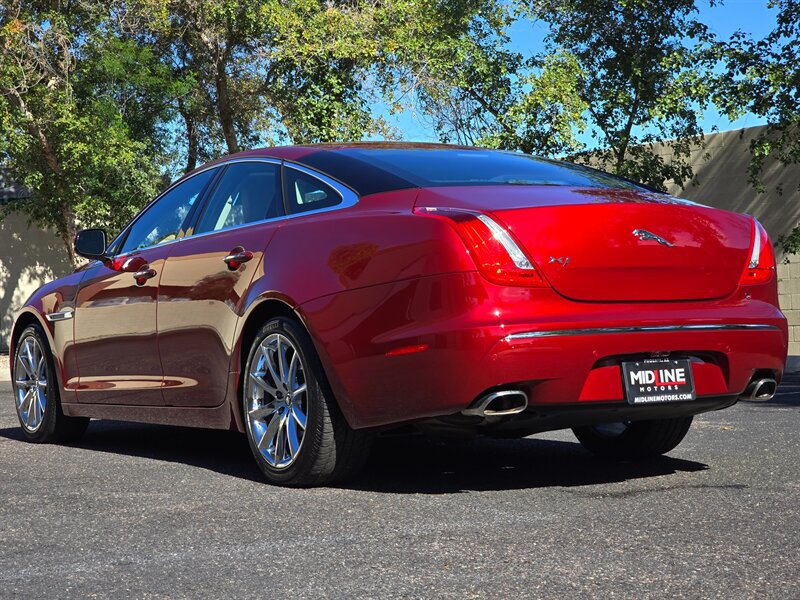 Used 2012 Jaguar XJ RWD image 8
