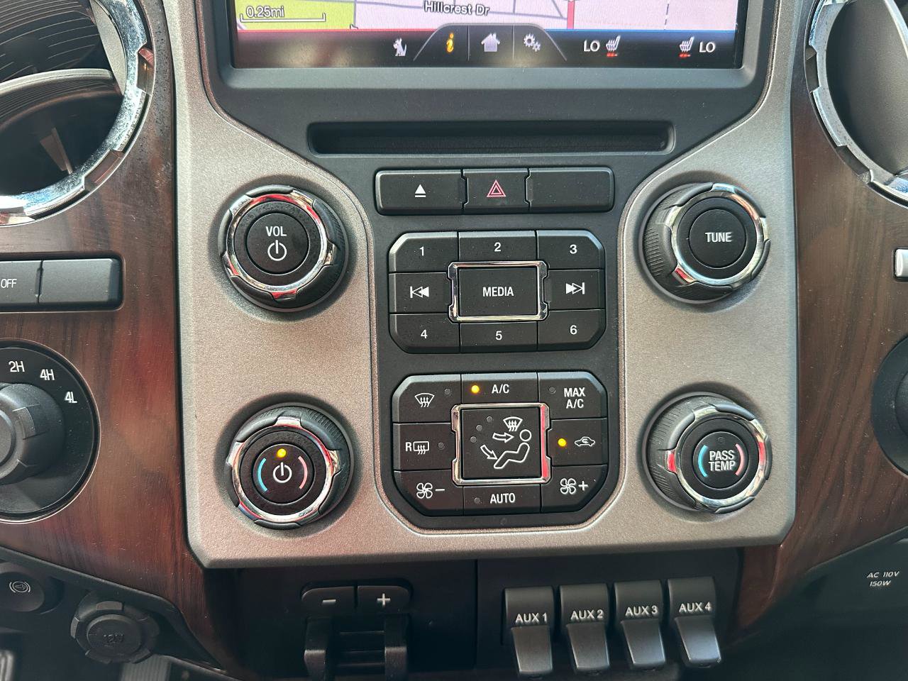 Used 2016 Ford F250 Lariat w/ Chrome Package image 40