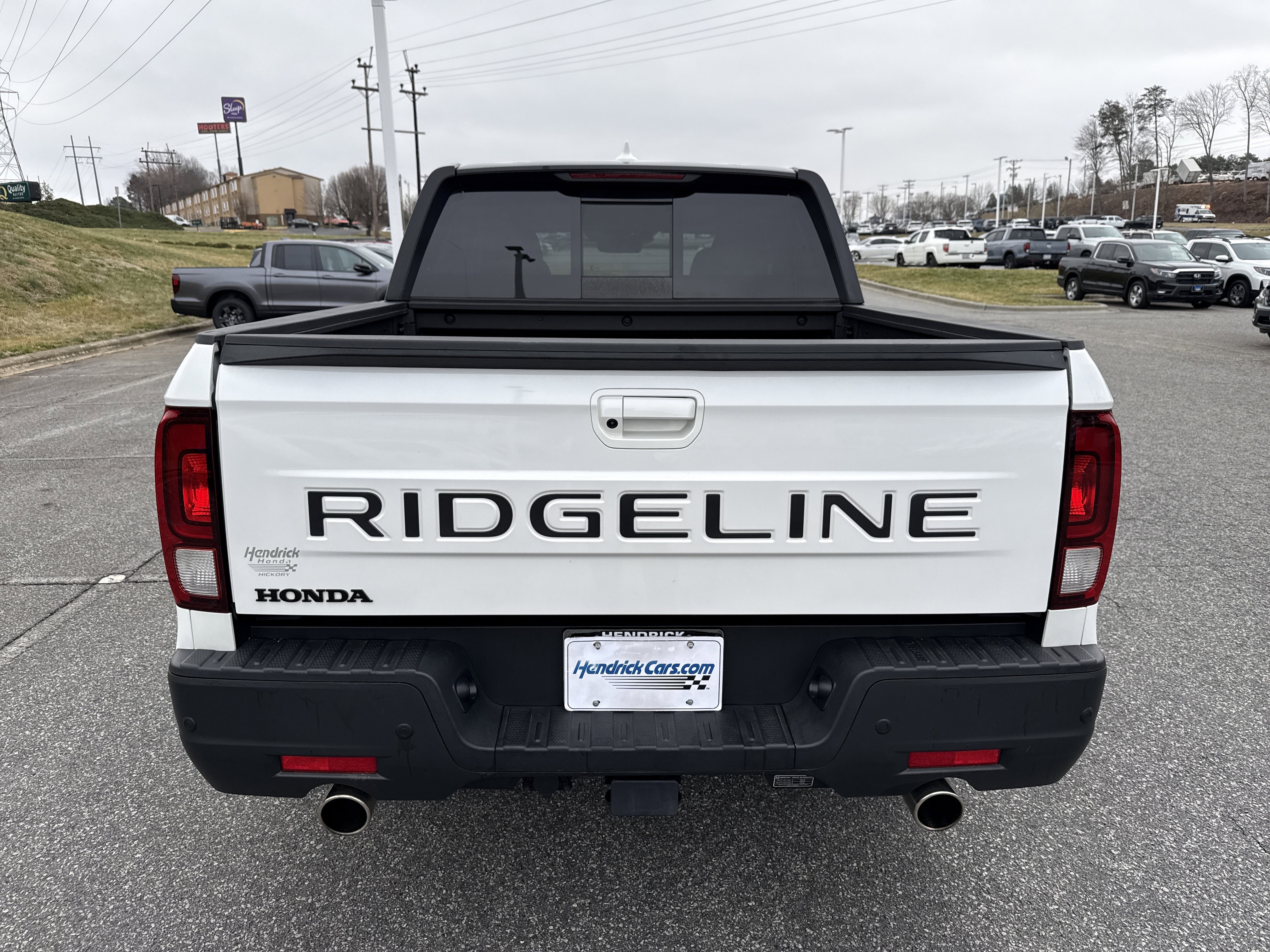 Used 2025 Honda Ridgeline Black Edition image 9