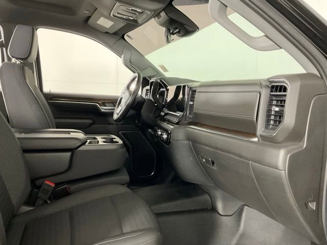 Used 2023 GMC Sierra 1500 SLE w/ X31 Off-Road Package image 32