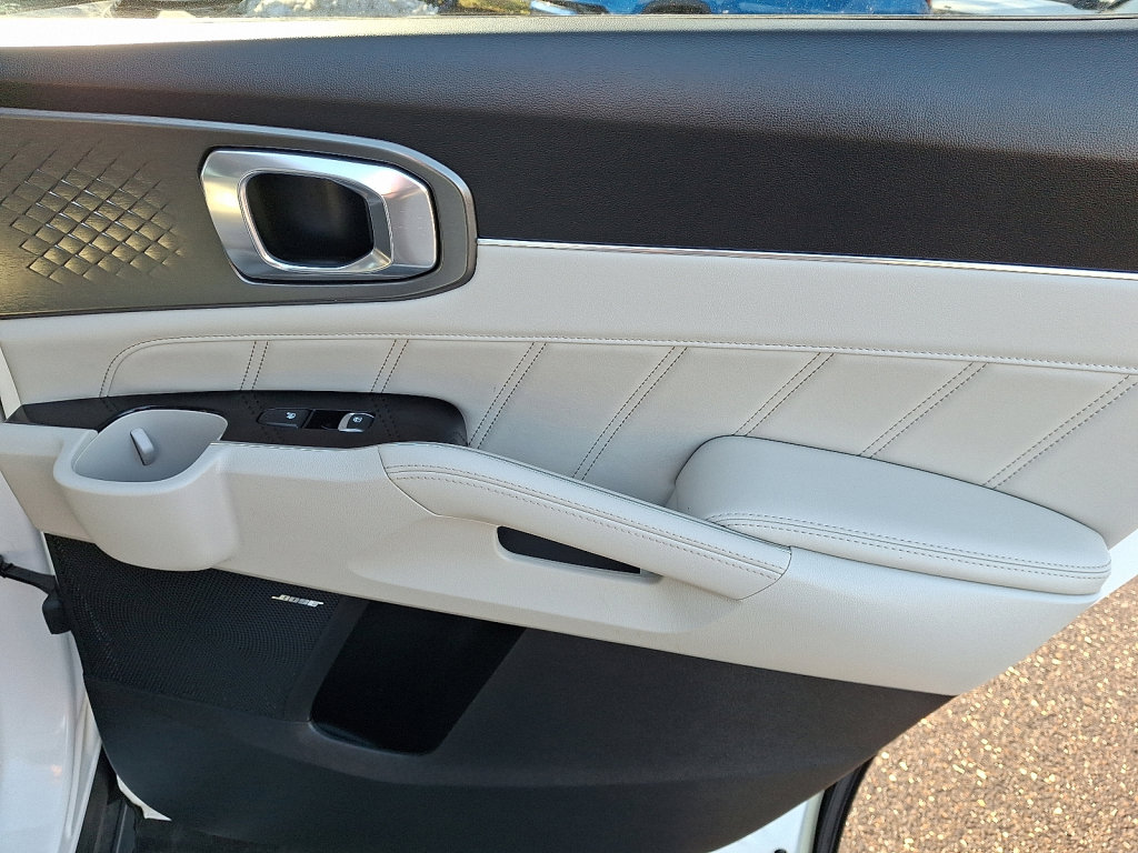 Used 2022 Kia Sorento SX Prestige w/ Panoramic Sunroof Package image 14