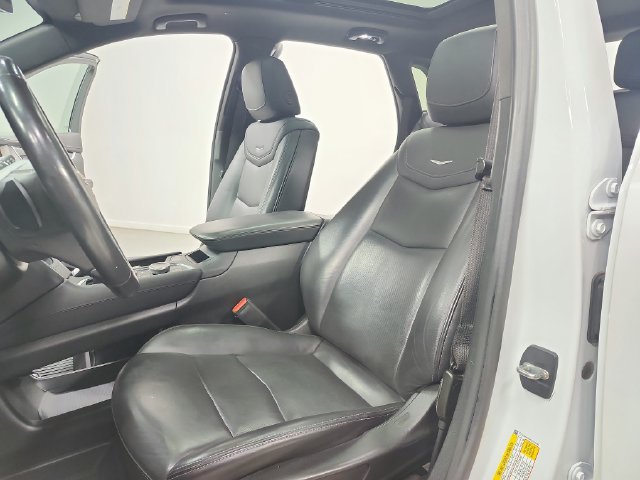 Used 2023 Cadillac XT5 Premium Luxury w/ LPO, Floor Liner Package AWD/4WD image 19